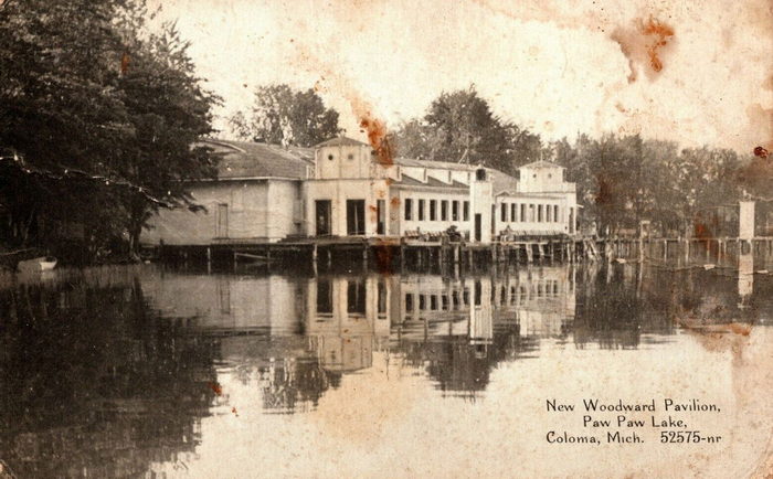 Woodward Pavillion (Woodwards Pavilion) - Old Post Card